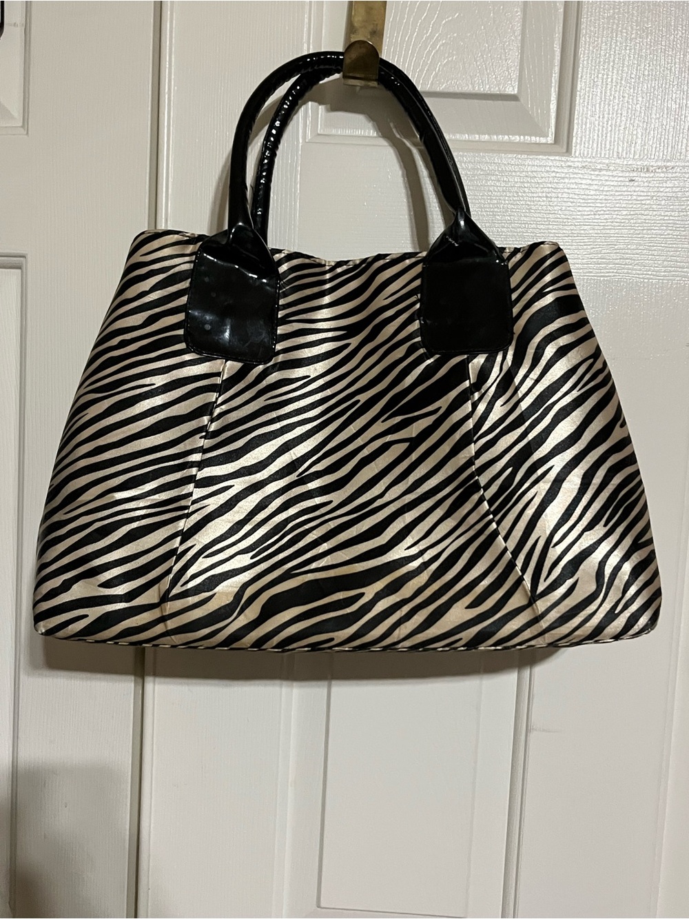 Zebra Print Tote Handbag in Black and Cream